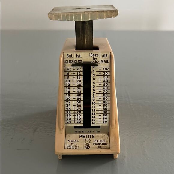 Vintage Postal Scale Petite Pelouze H 4 in L 4 in W 2 in - Picture 1 of 7